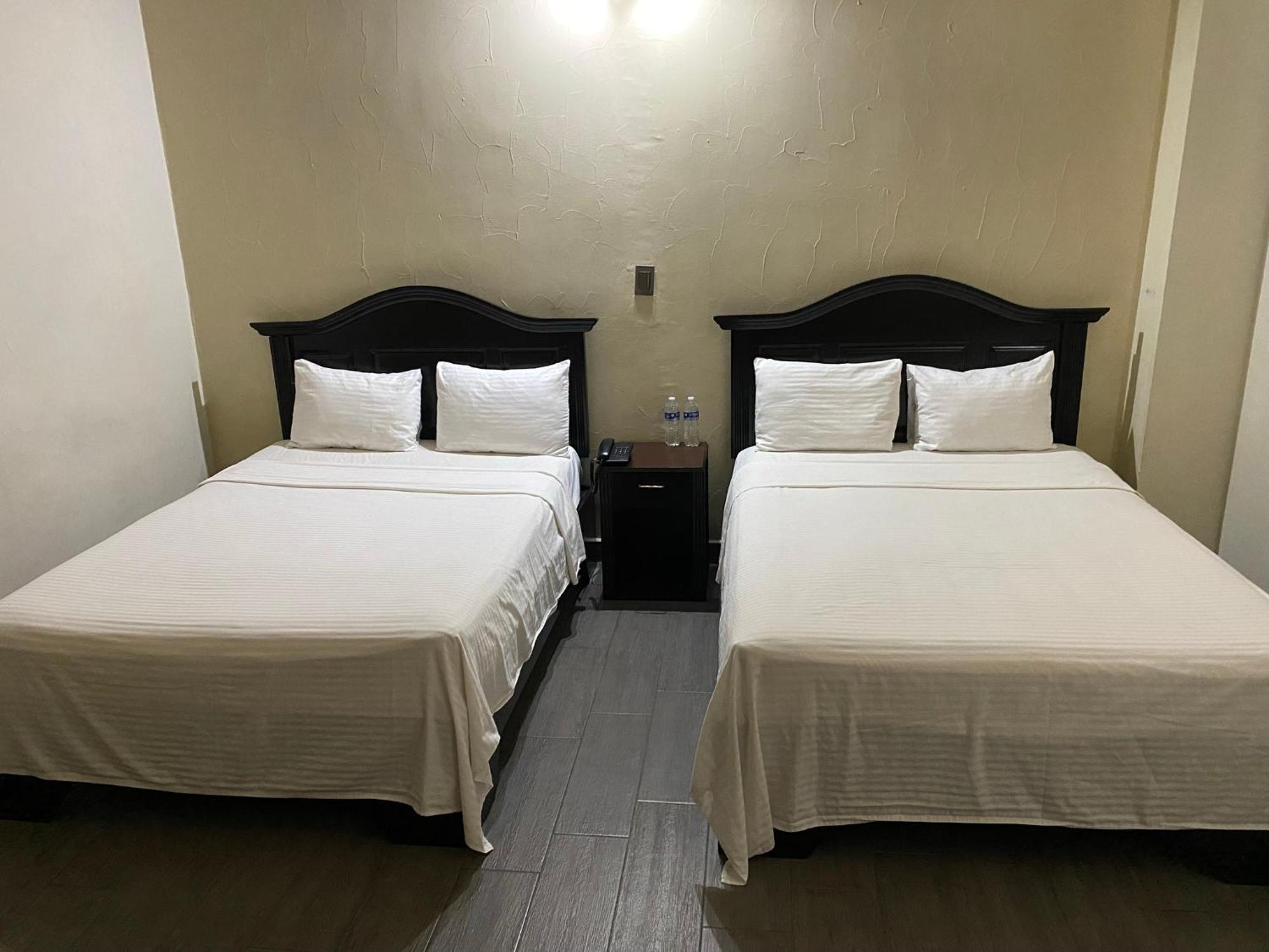 Hotel Plaza Del Arco - Μοντερέι Εξωτερικό φωτογραφία