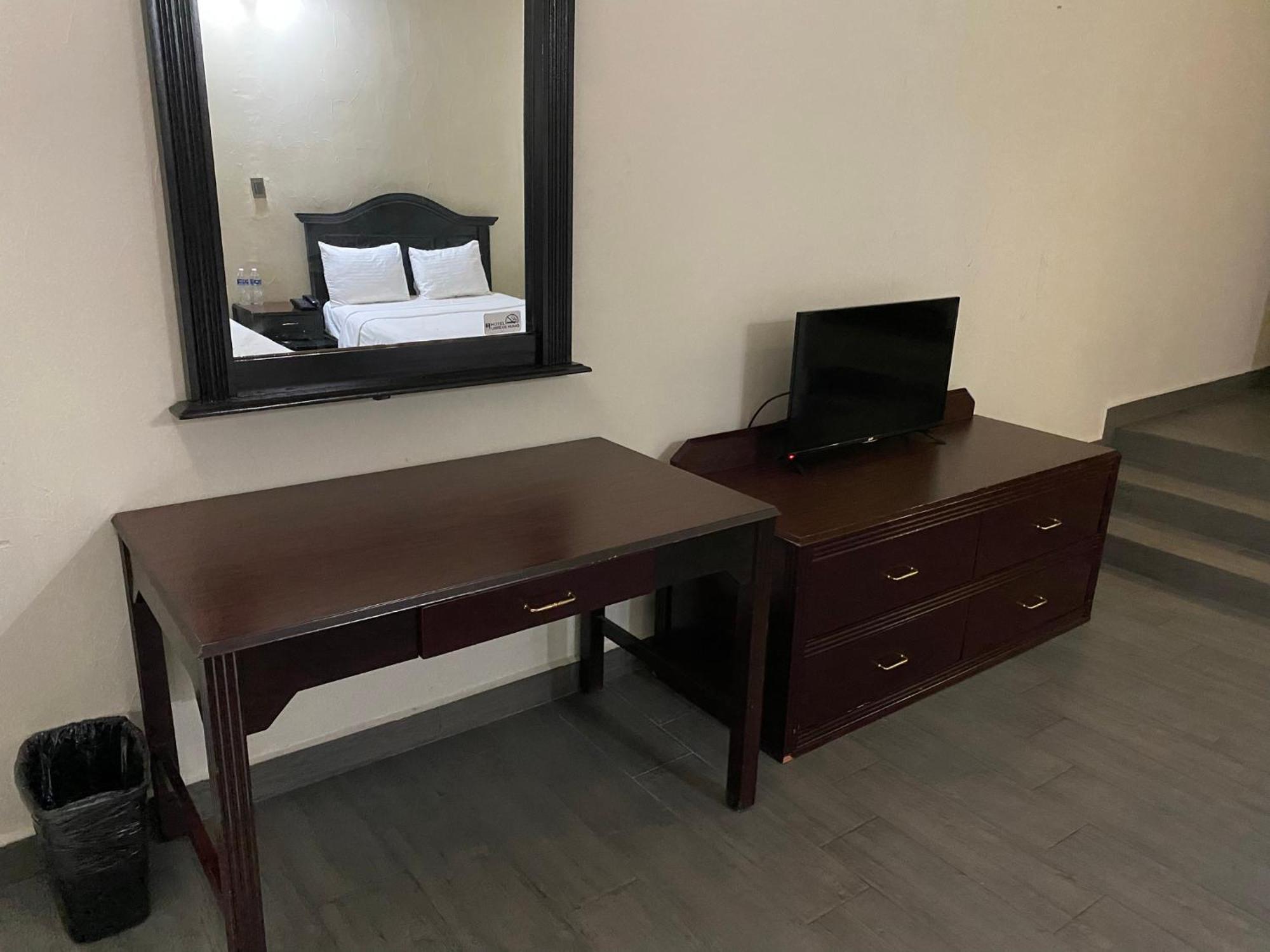 Hotel Plaza Del Arco - Μοντερέι Εξωτερικό φωτογραφία